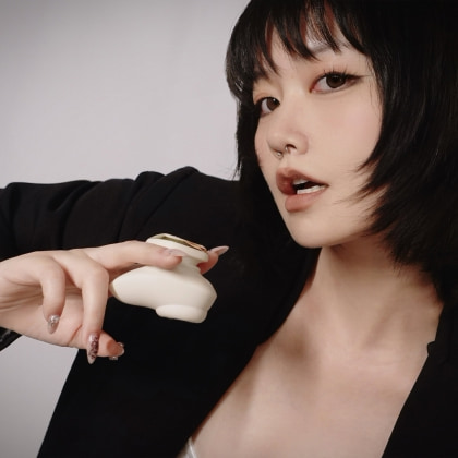 Vibrator Deya Purtabil cu Sucțiune pentru Clitoris Alb 12